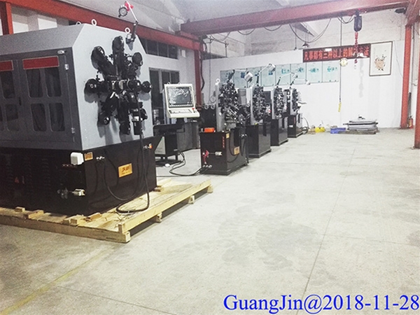 彈簧機公（gōng）司設備擺放區（qū）